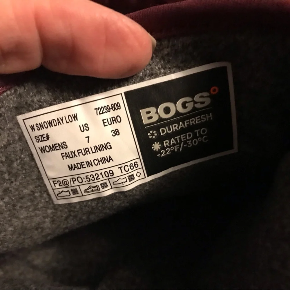 BOGS Women's Snowday Low Waterproof Insulated Winter Snow Boot